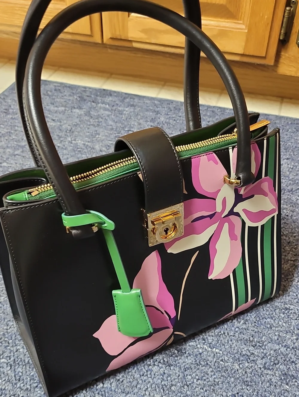 Rare Salvatore Ferragamo Black Floral Tote Bag with Pink Accent - Picture 3 of 14